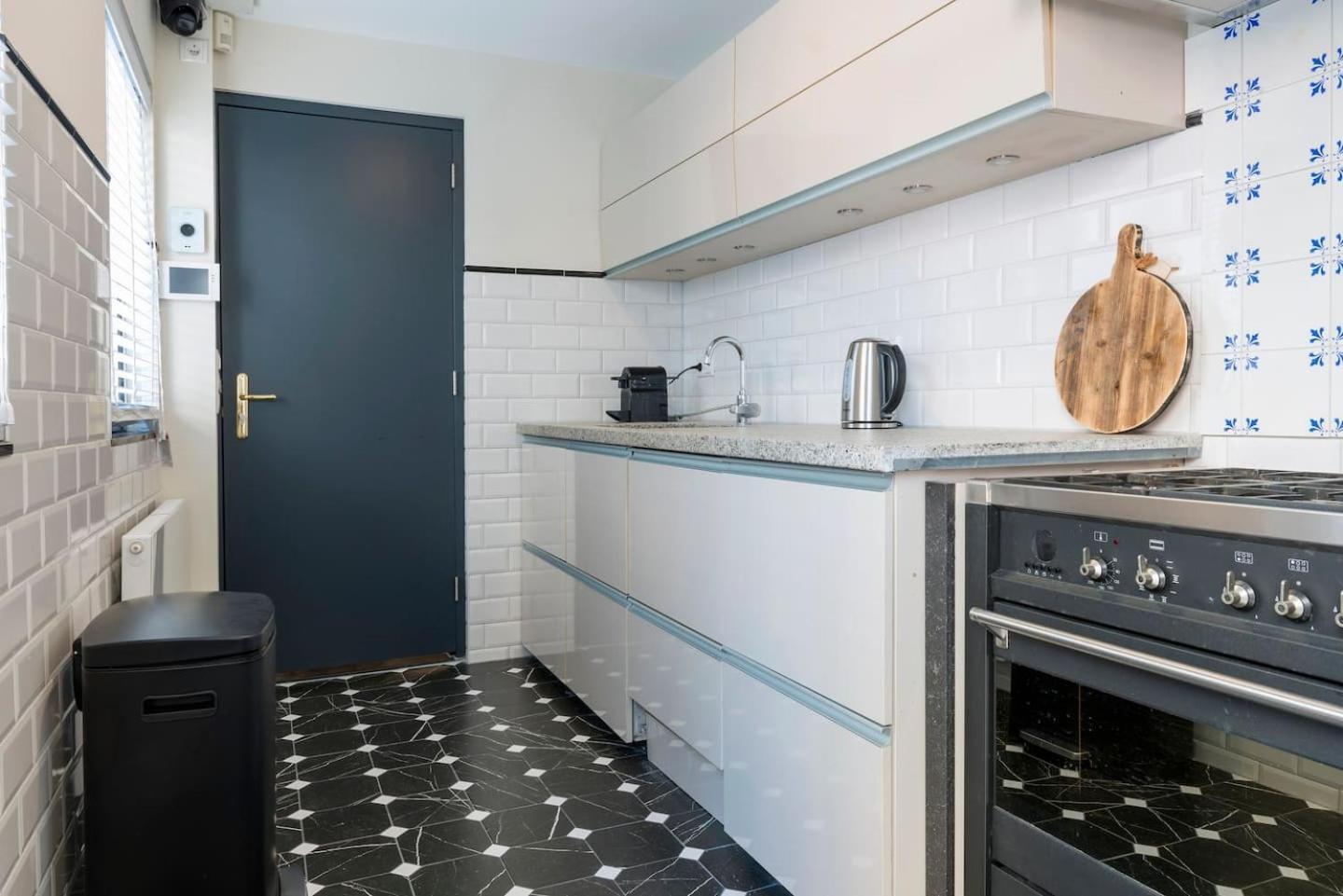 Lovely Suite Newly Renovated 튈뷔르흐 외부 사진